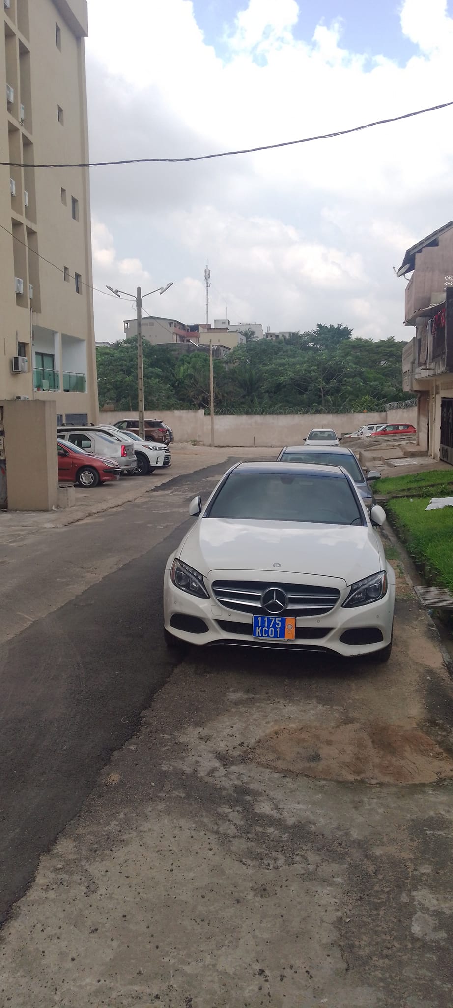 A louer un bel appartement 3 pièces avec piscine aux 2 plateaux ahien